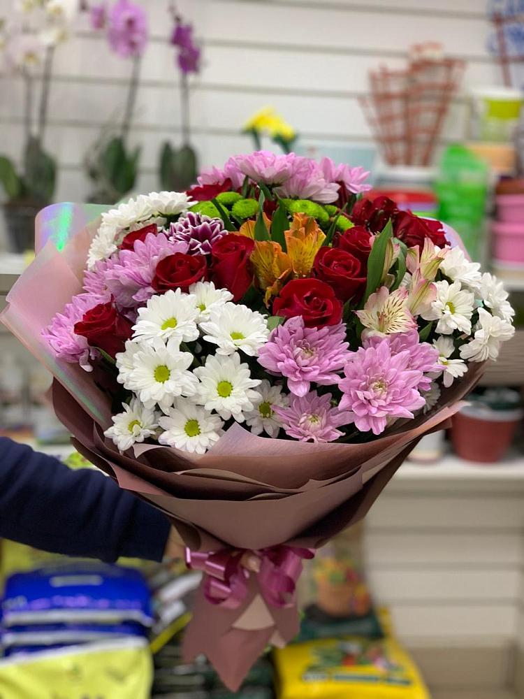 Букет салют цветов в Агрогородок Букет цветов из: Розы, Хризантемы и Альстромерии в Агрогородок