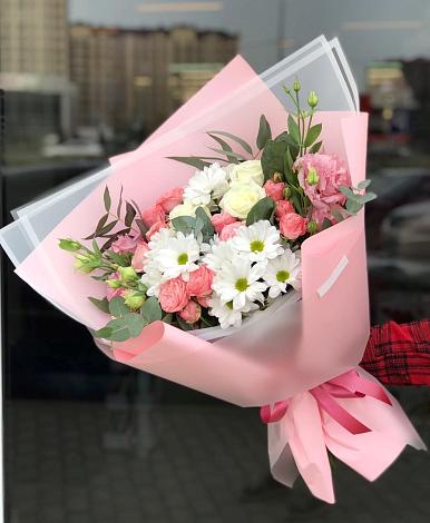 Букет цветов из: Розы, Лизиантусы и Хризантемы в Агрогородок